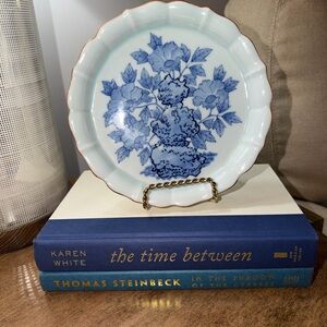 Antique Blue & White Porcelain Plate – Scalloped Rim